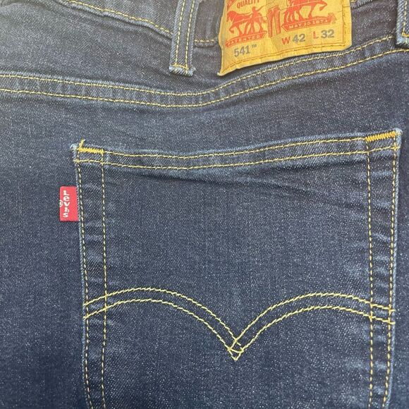 Levi 541 Jeans 42x32 - Picture 3 of 5